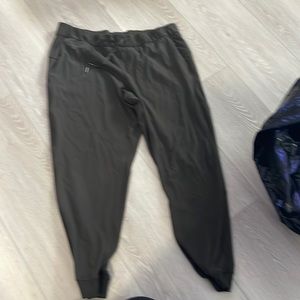 Lululemon olive green joggers